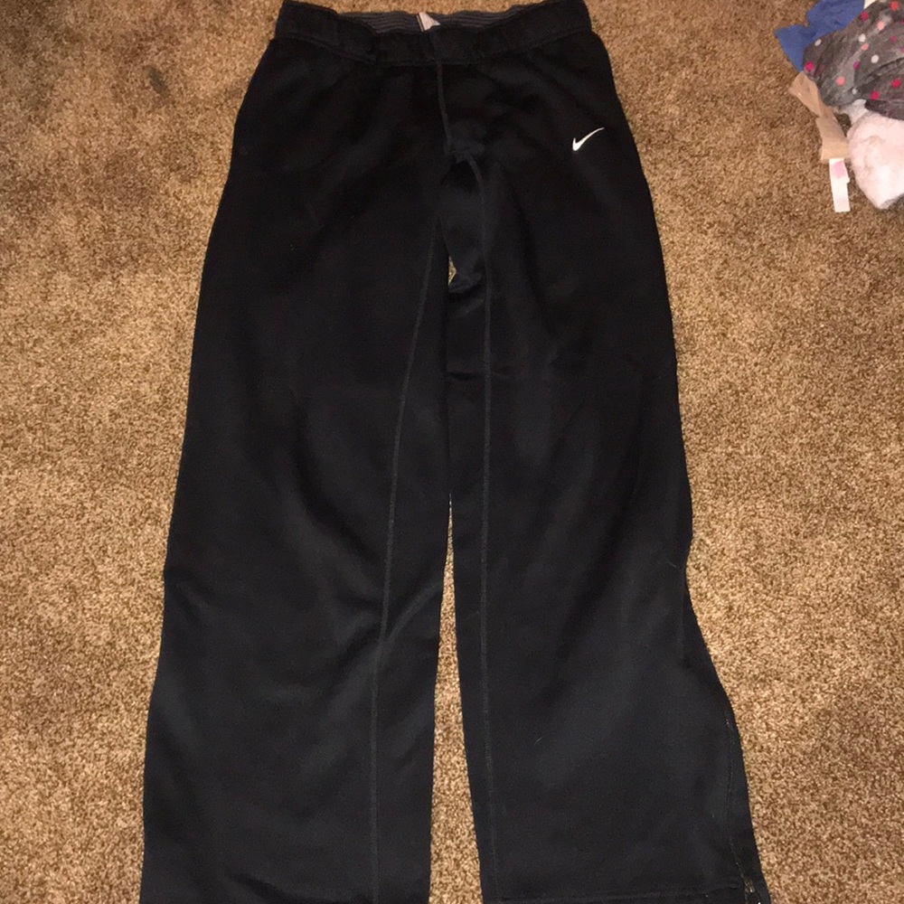 black nike sweatpants